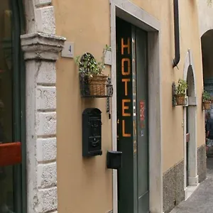 ** Szálloda Modena Old Town Olaszország